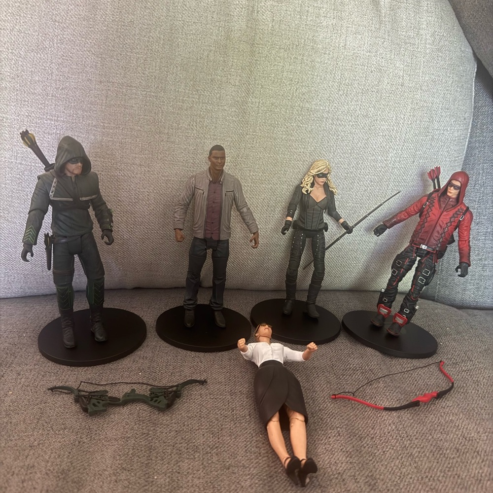Arrow Action Figure Set with Accessories